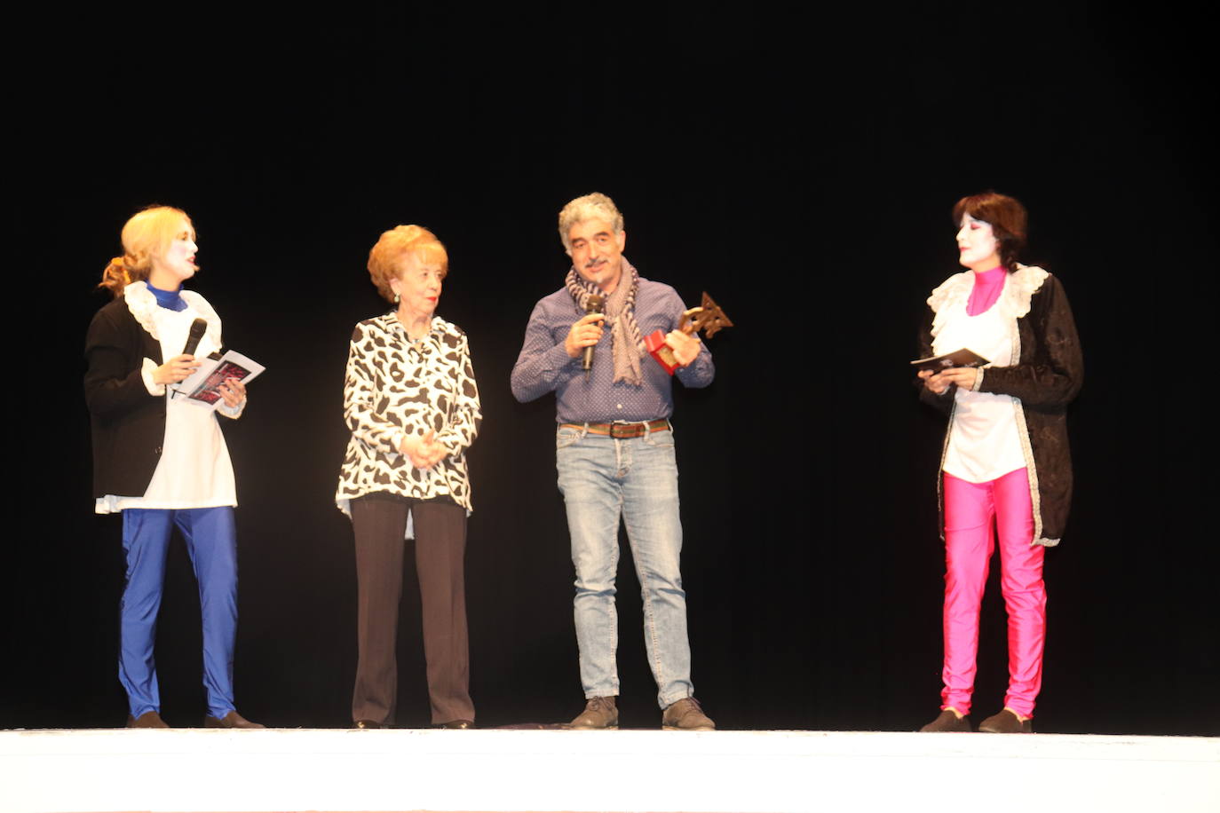 Carasses Teatro y El Duende de Lerma triunfan en el XXVI certamen nacional de teatro de Béjar