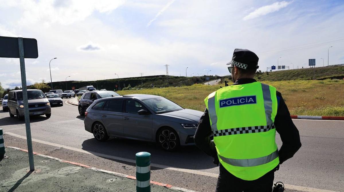 La afición del Athletic colapsa el acceso oeste a Salamanca en su regreso de Sevilla