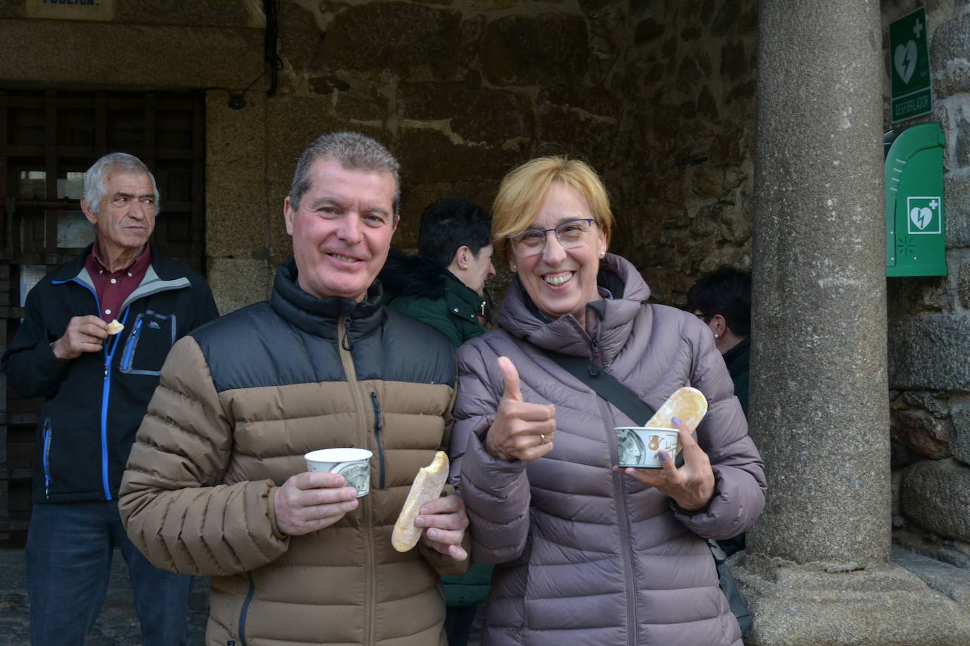 La Alberca celebra su trago más dulce para disipar a la lluvia