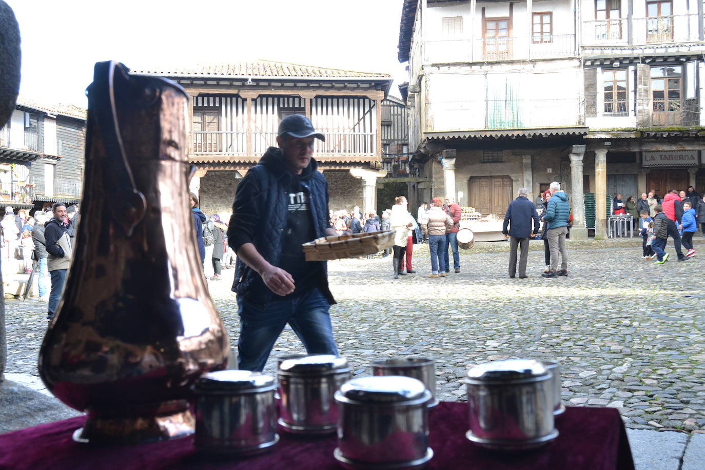 La Alberca celebra su trago más dulce para disipar a la lluvia