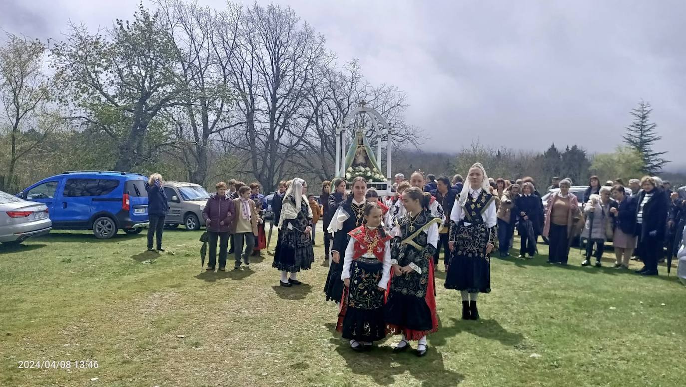 Linares de Riofrío cumple con la tradición y honra a la Virgen del Buen Suceso