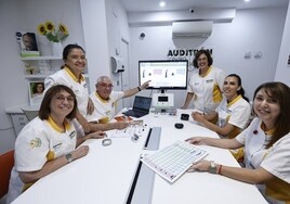 Los profesionales de Auditron, en sus instalaciones ubicadas en Crespo Rascón.