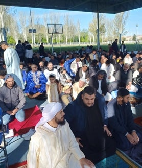 Imagen secundaria 2 - Imágenes de la la fiesta del 'Eid al-Fitr'en La Aldehuela.