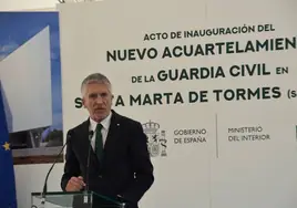 Grande-Marlaska durante la inauguración del cuartel de Santa Marta en octubre.