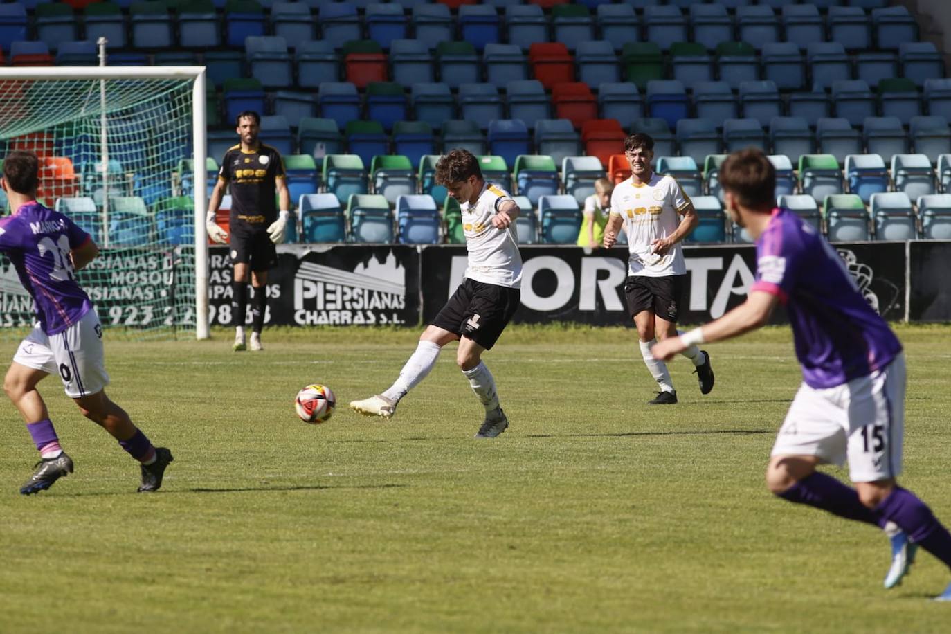Las mejores imágenes de la victoria del Salamanca UDS al Palencia (2-0)