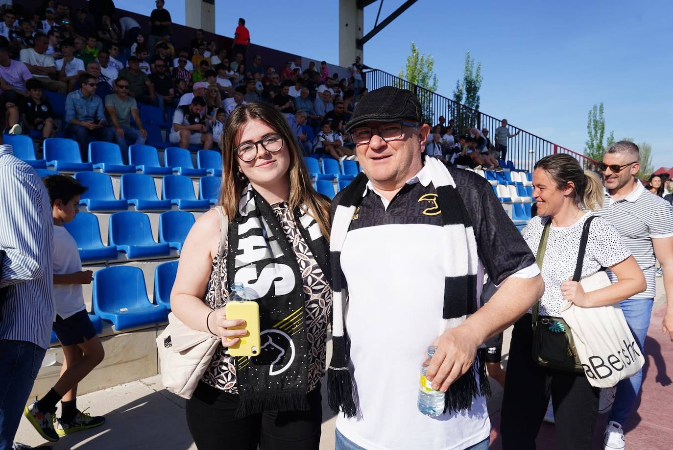 Búscate en la grada del Reina Sofía en el partido contra el Barça B