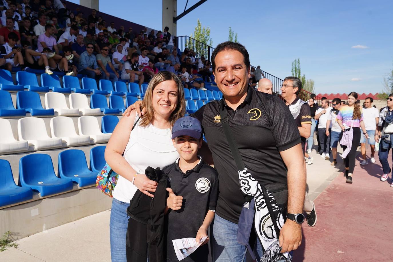 Búscate en la grada del Reina Sofía en el partido contra el Barça B
