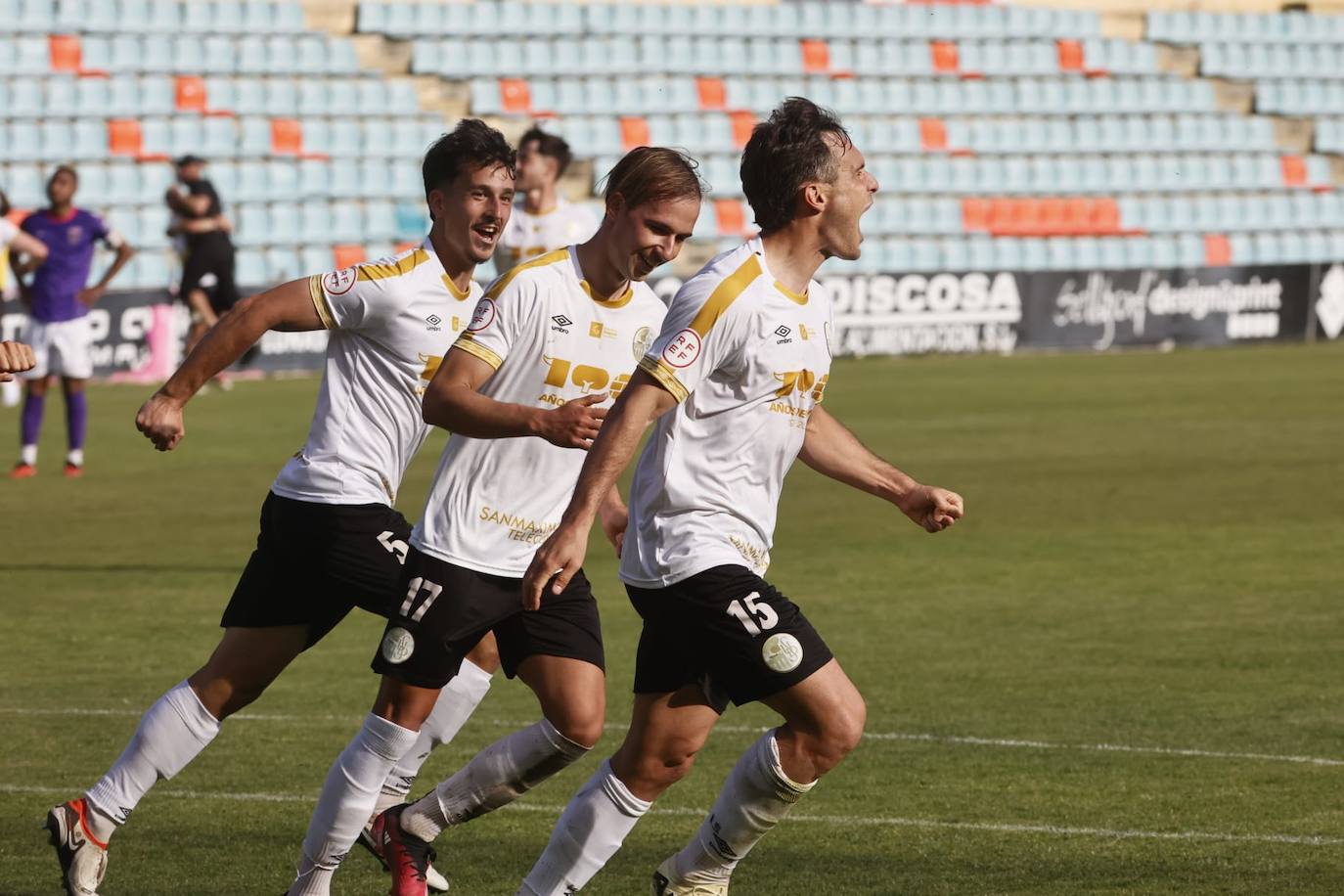 Las mejores imágenes de la victoria del Salamanca UDS al Palencia (2-0)