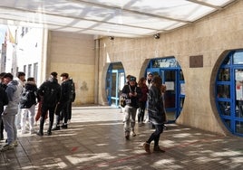 Entrada a la Escuela de Idioma de Salamanca.