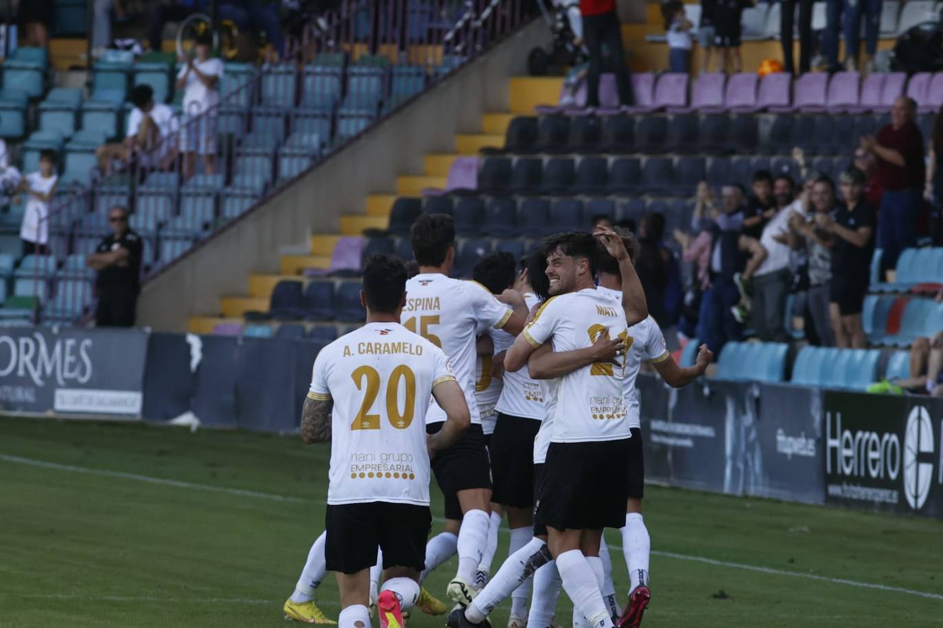 Las mejores imágenes de la victoria del Salamanca UDS al Palencia (2-0)