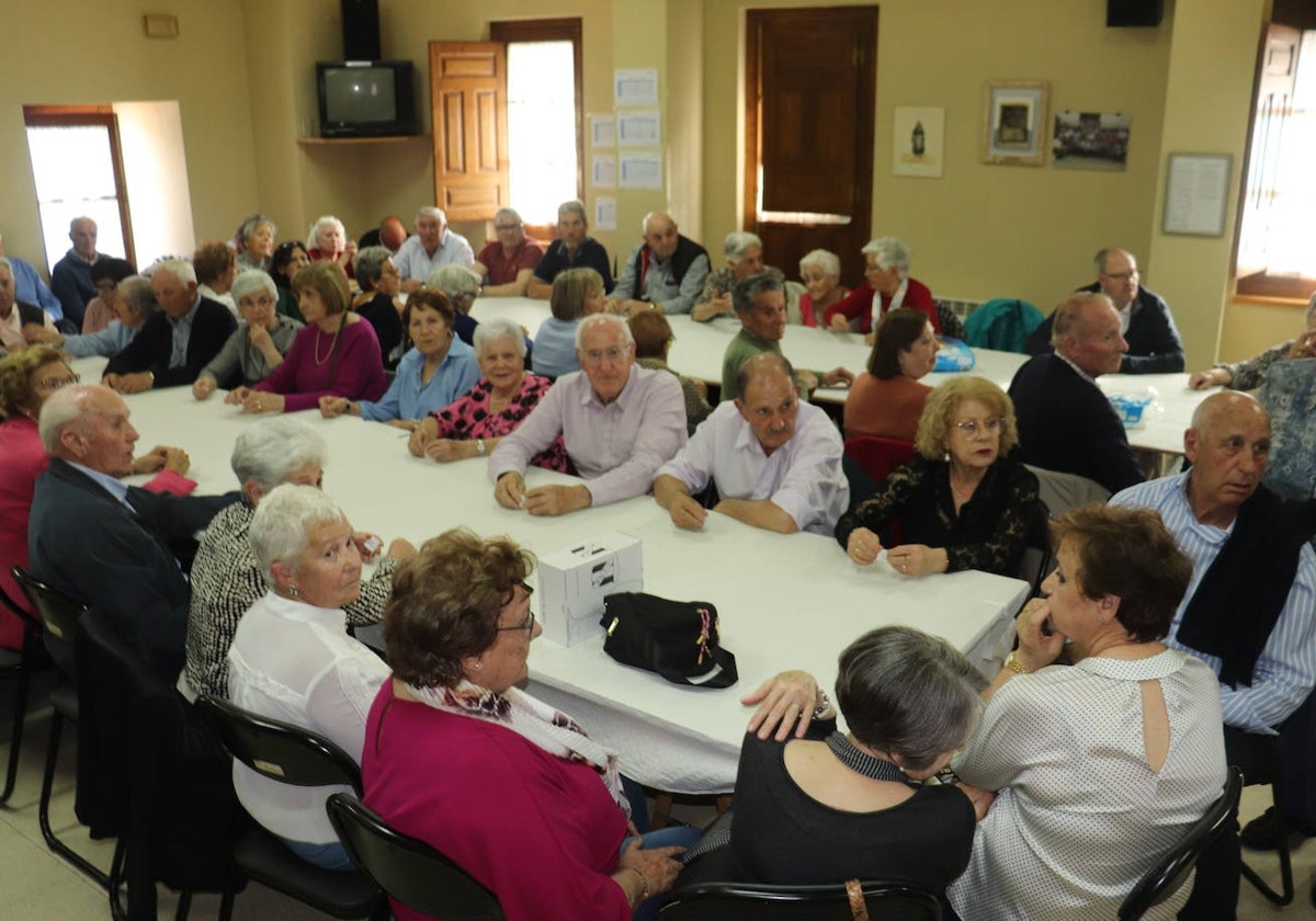 Los mayores de Candelario celebran los 31 años de vida de su asociación