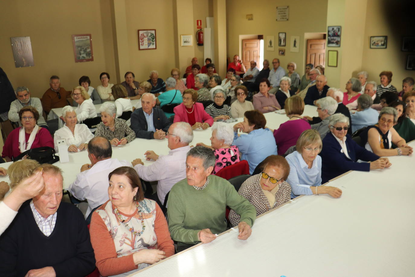 Los mayores de Candelario celebran los 31 años de vida de su asociación