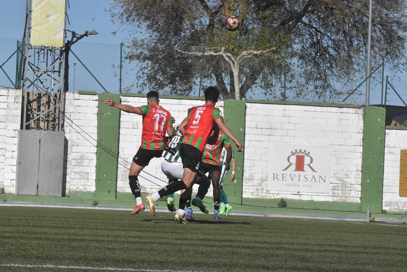 Explosión de alegría del Guijuelo tras clasificarse para el playoff