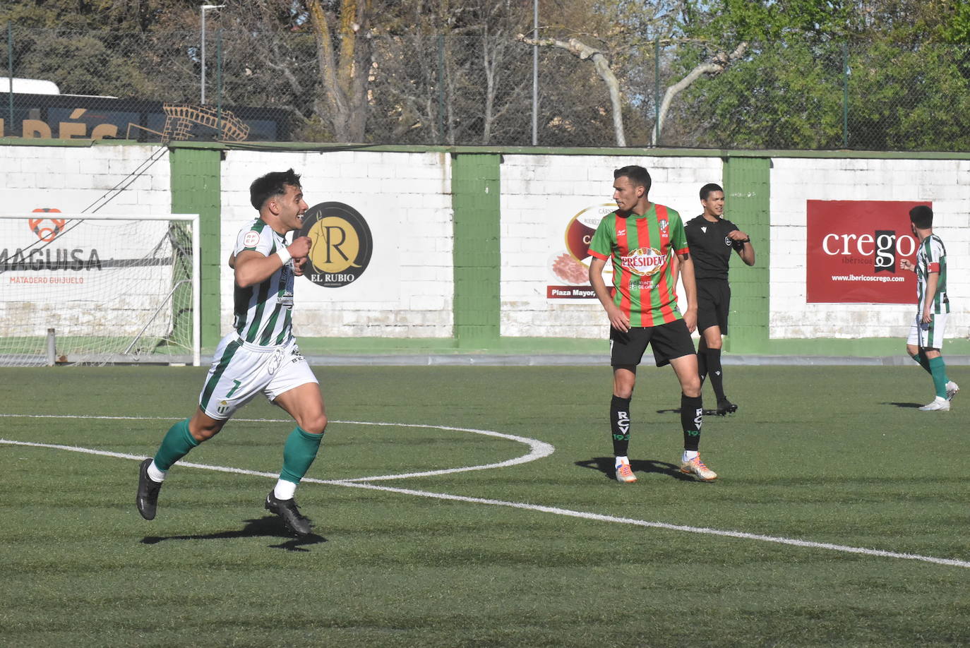 Explosión de alegría del Guijuelo tras clasificarse para el playoff