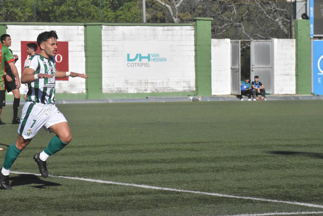 Explosión de alegría del Guijuelo tras clasificarse para el playoff