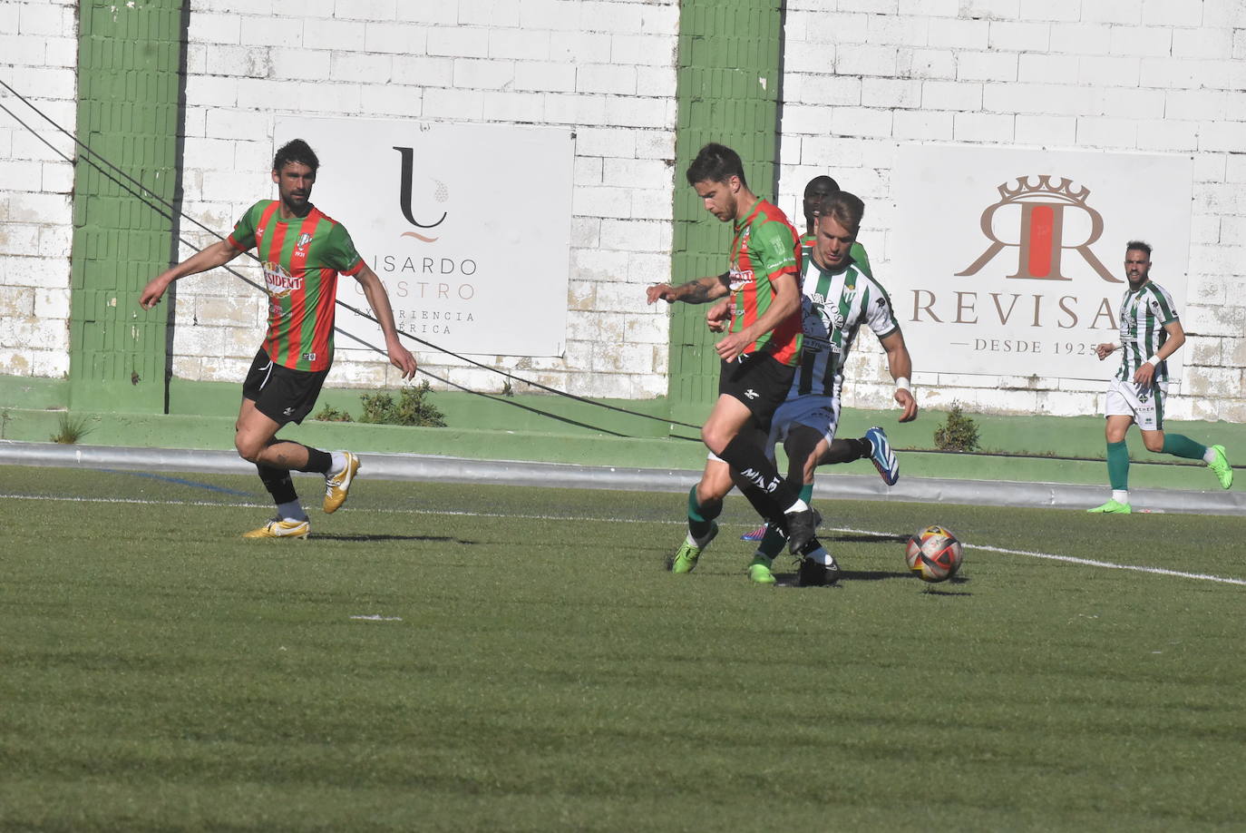 Explosión de alegría del Guijuelo tras clasificarse para el playoff