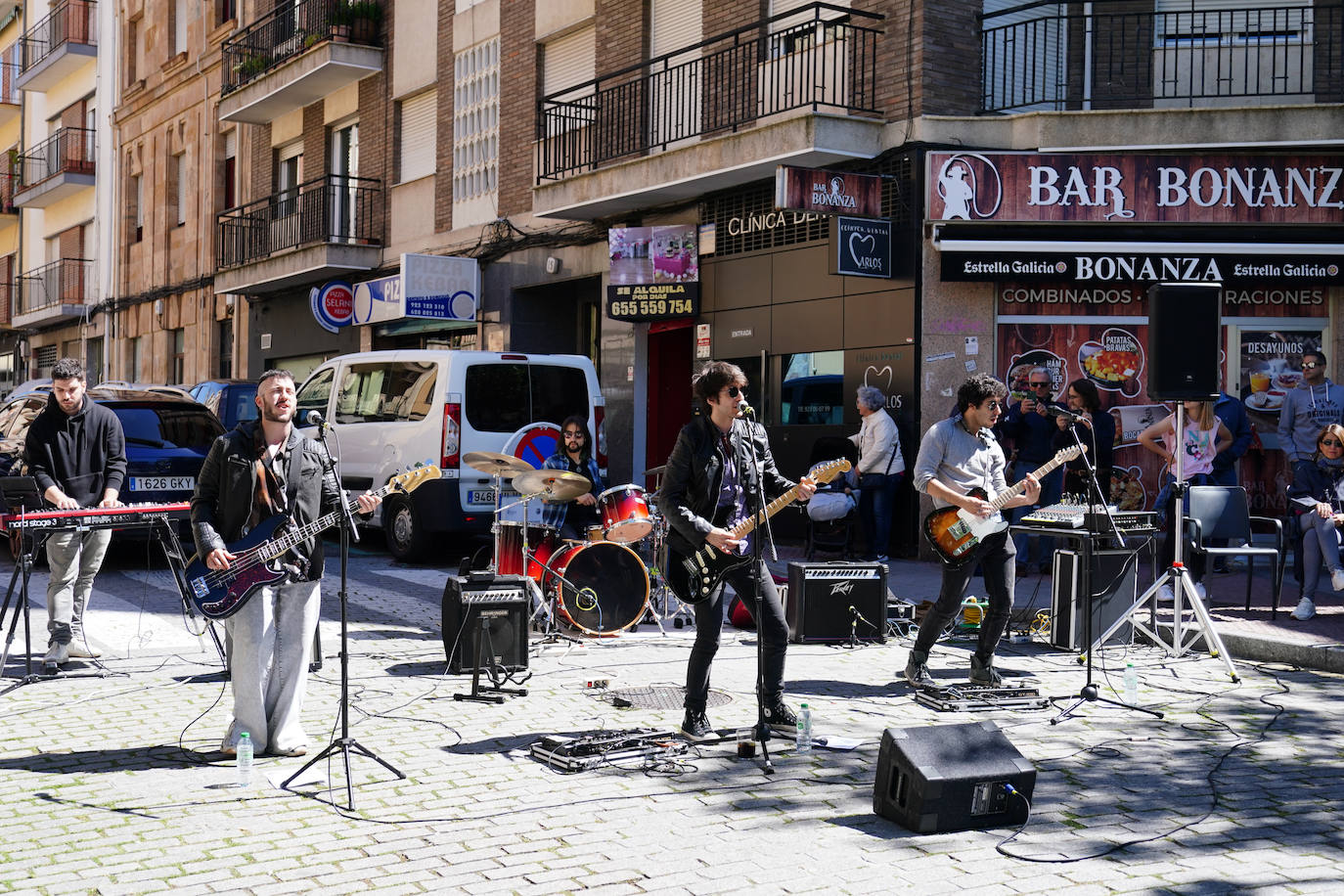 Catorce nuevas joyas de arte urbano enriquecen el barrio del Oeste