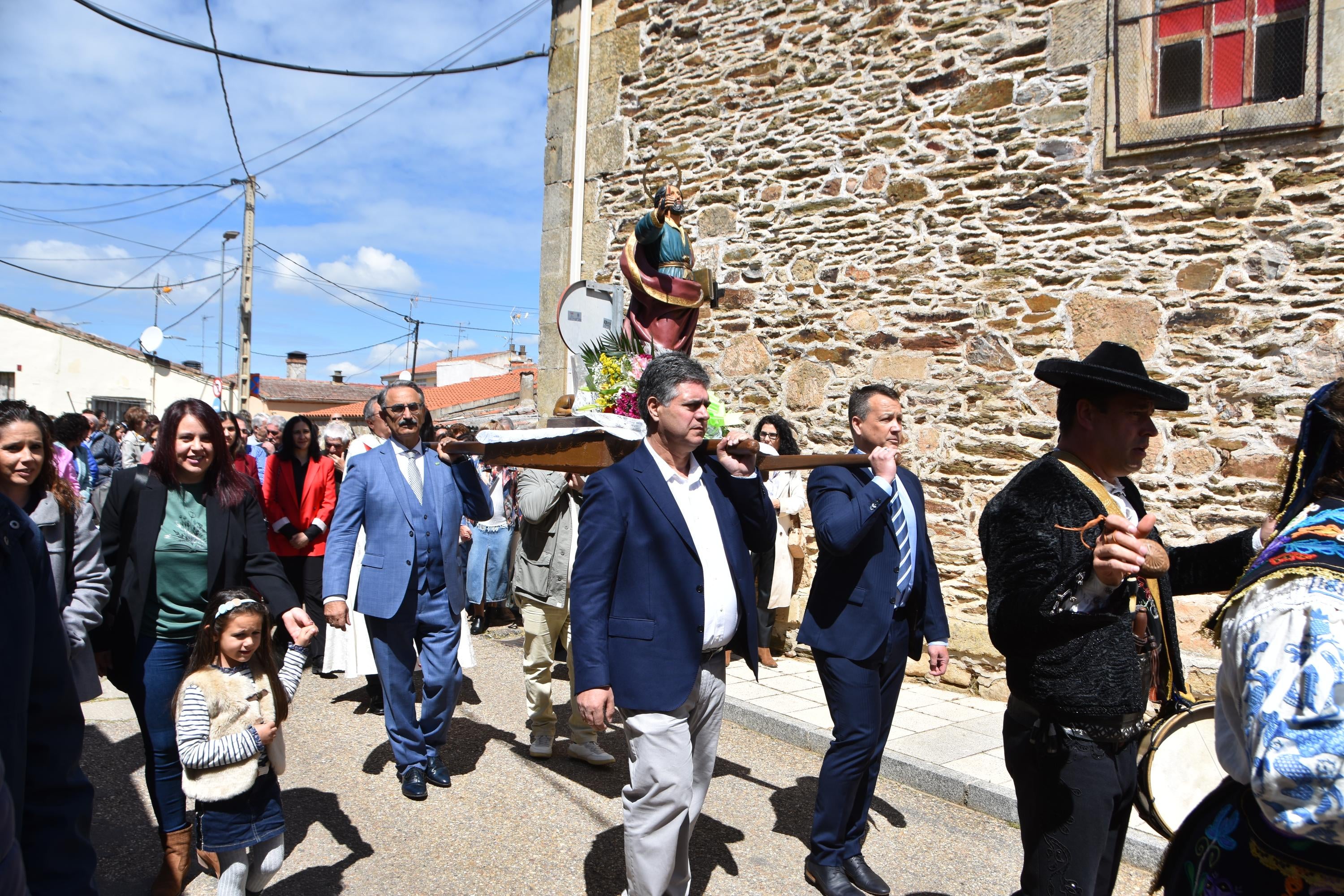 Liturgia, bailes y alegría para celebrar a San Marcos en Doñinos