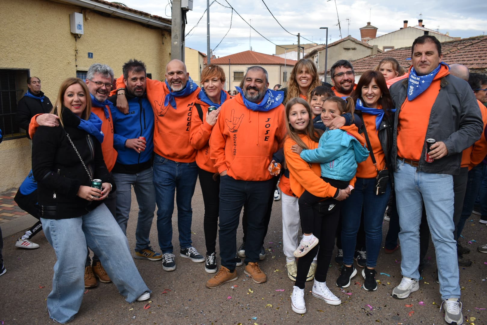 Así han sido el pregón, el chupinazo y la cita de las peñas en las fiestas de Doñinos