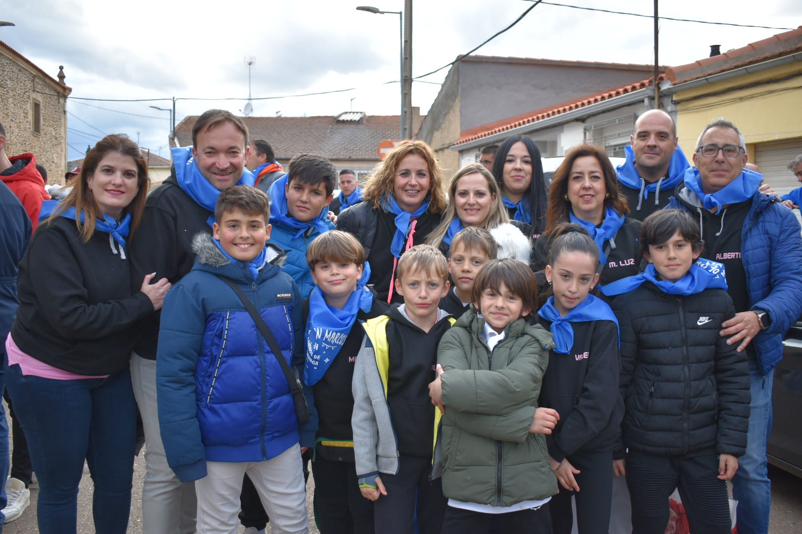 Así han sido el pregón, el chupinazo y la cita de las peñas en las fiestas de Doñinos