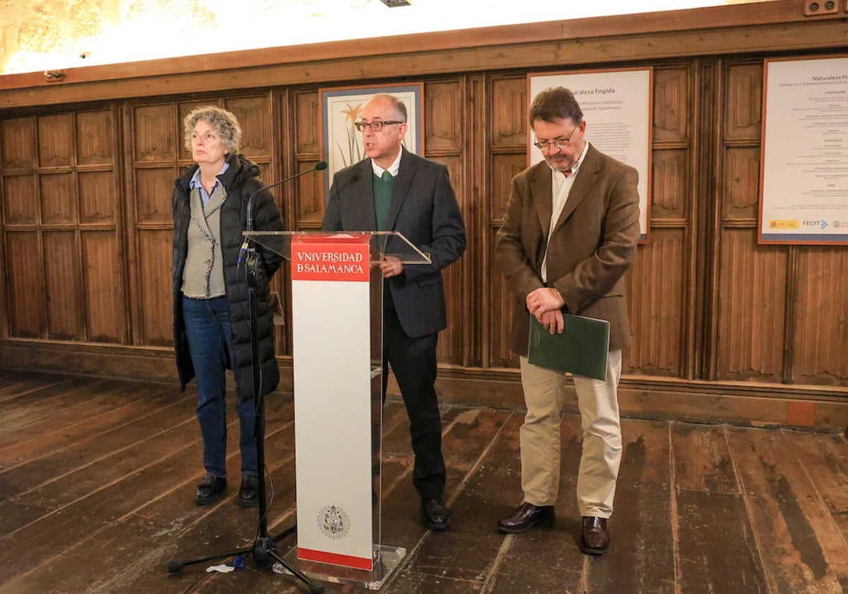 Susana González Marín, el vicerrector de Investigación y Transferencia, José Miguel Mateos Roco, y Óscar Lilao Franca.