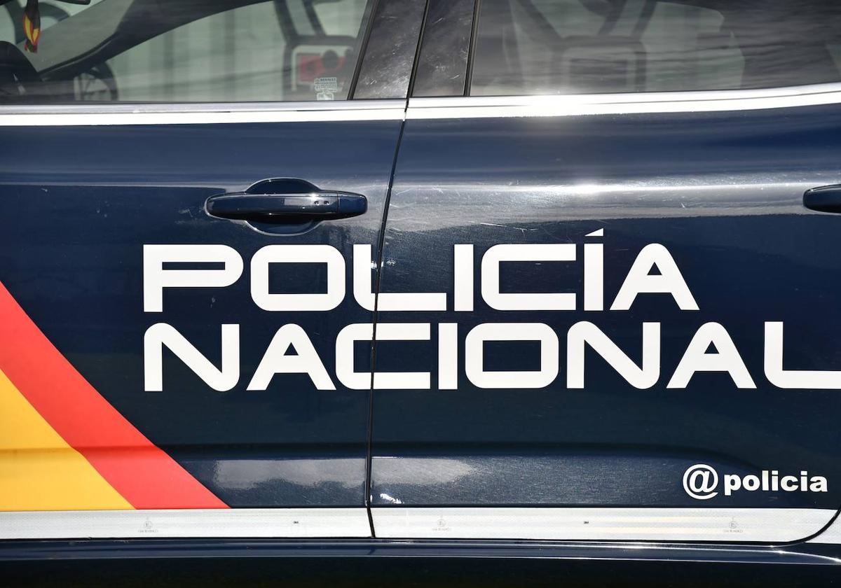 Un hombre mata a cuchilladas a su cuñado en plena calle y se da a la fuga