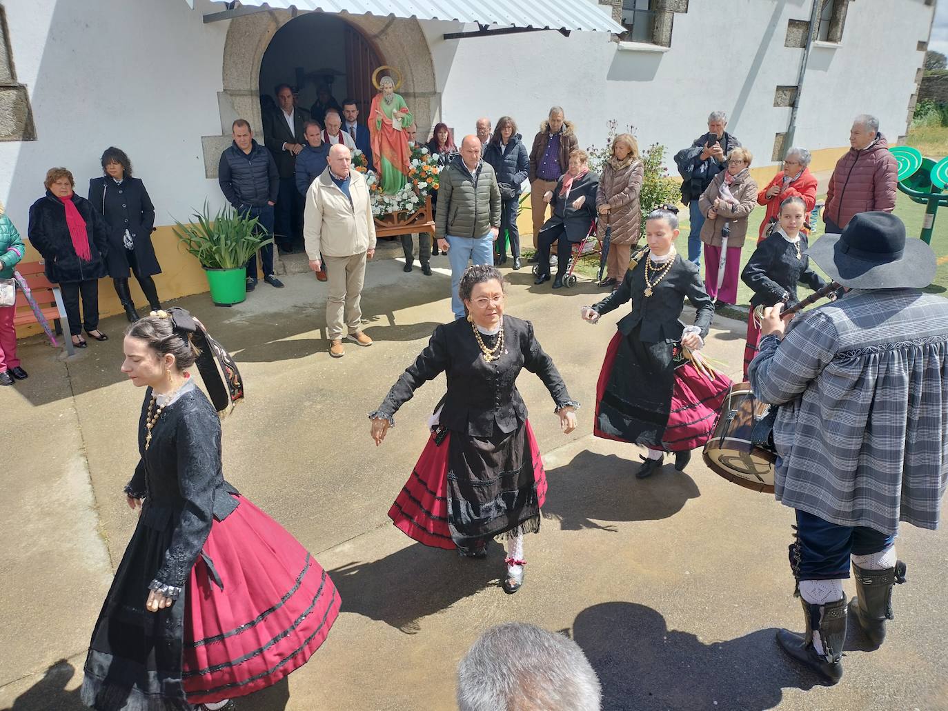 Animada jornada festiva en Cabezuela de Salvatierra en honor a San Marcos