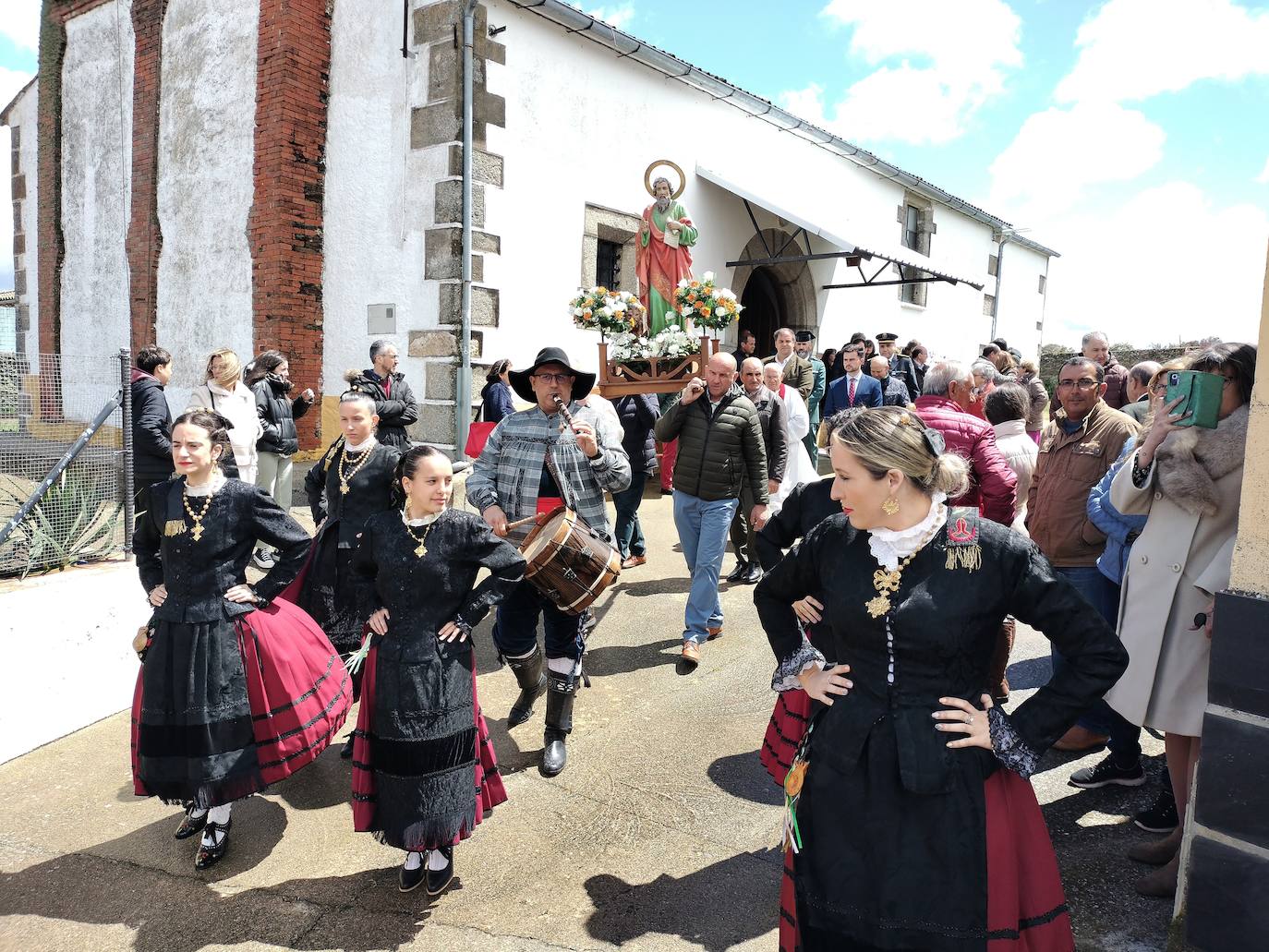 Animada jornada festiva en Cabezuela de Salvatierra en honor a San Marcos