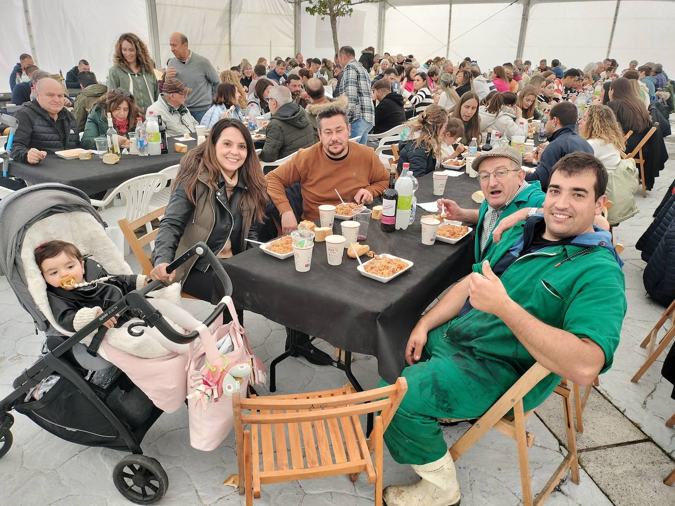 Aldeavieja de Tormes celebra una animada fiesta de la matanza