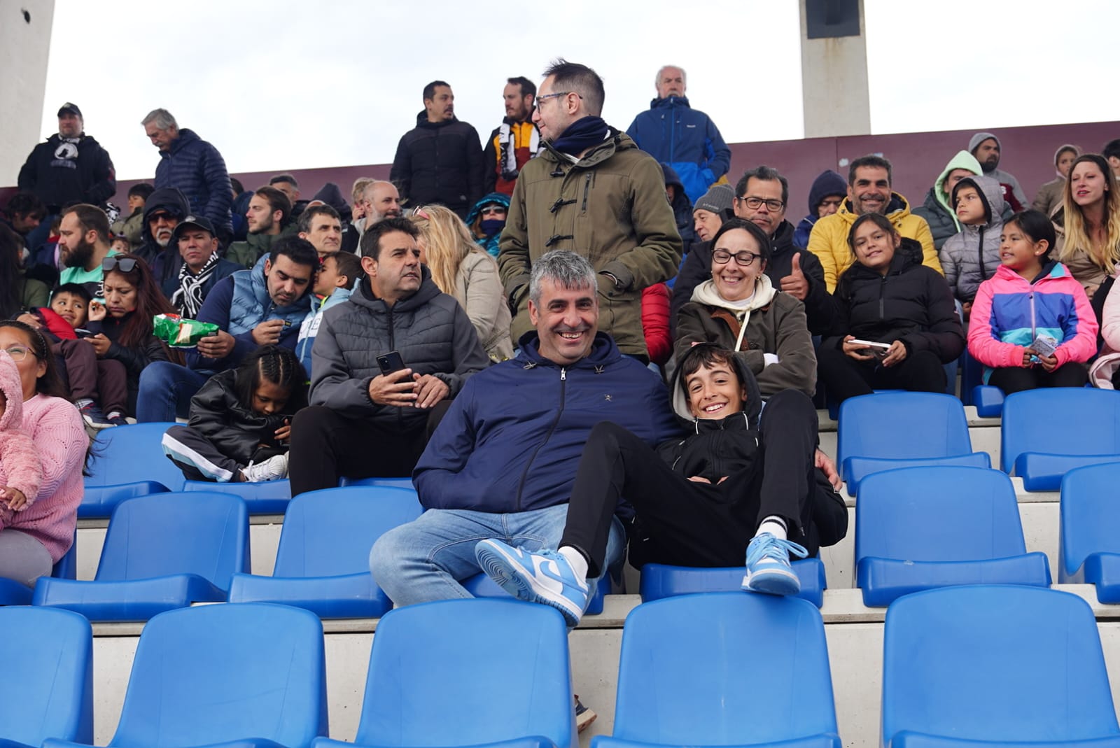 Búscate en la grada del Reina Sofía en el partido contra el Sabadell