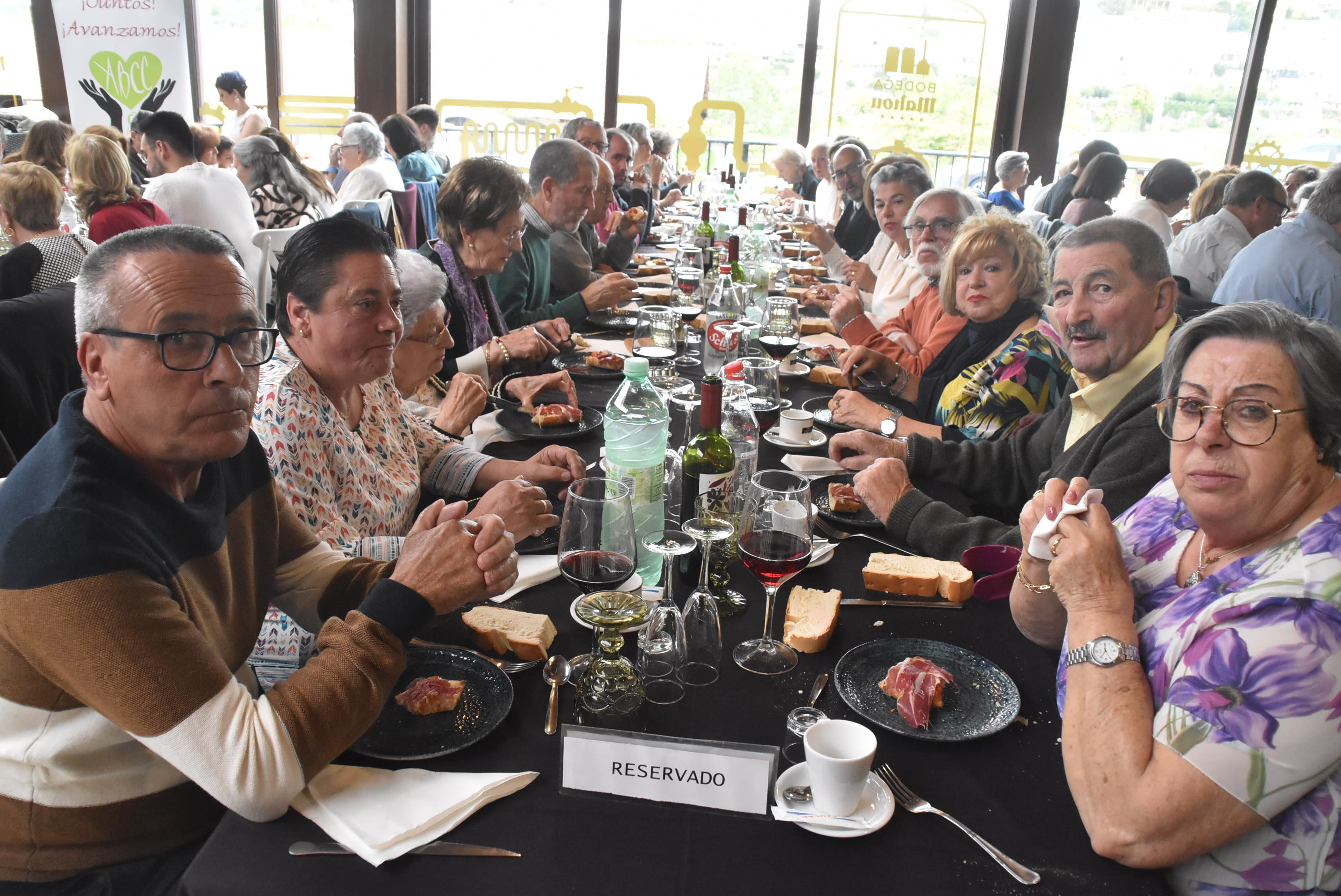 Primera comida benéfica a favor de la asociación bejarana contra el cáncer