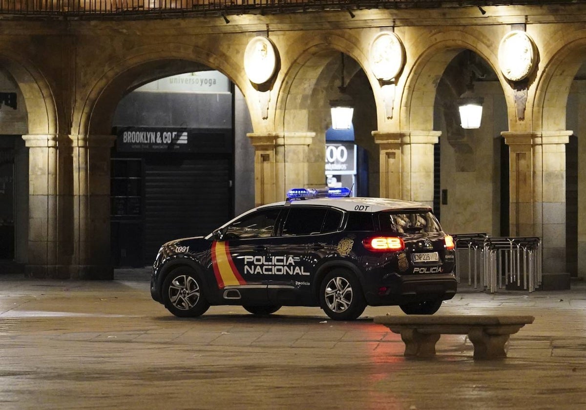 Policía Nacional en la Plaza Mayor.