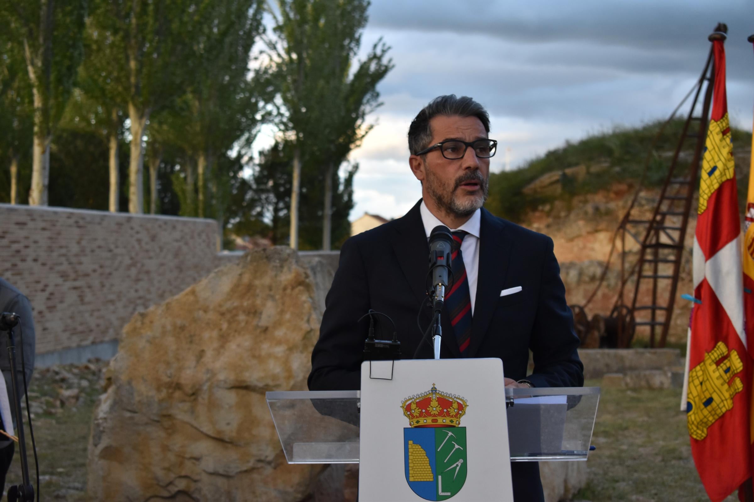 El primer alcalde de la democracia de Villamayor abre las fiestas en honor a la Virgen de los Remedios