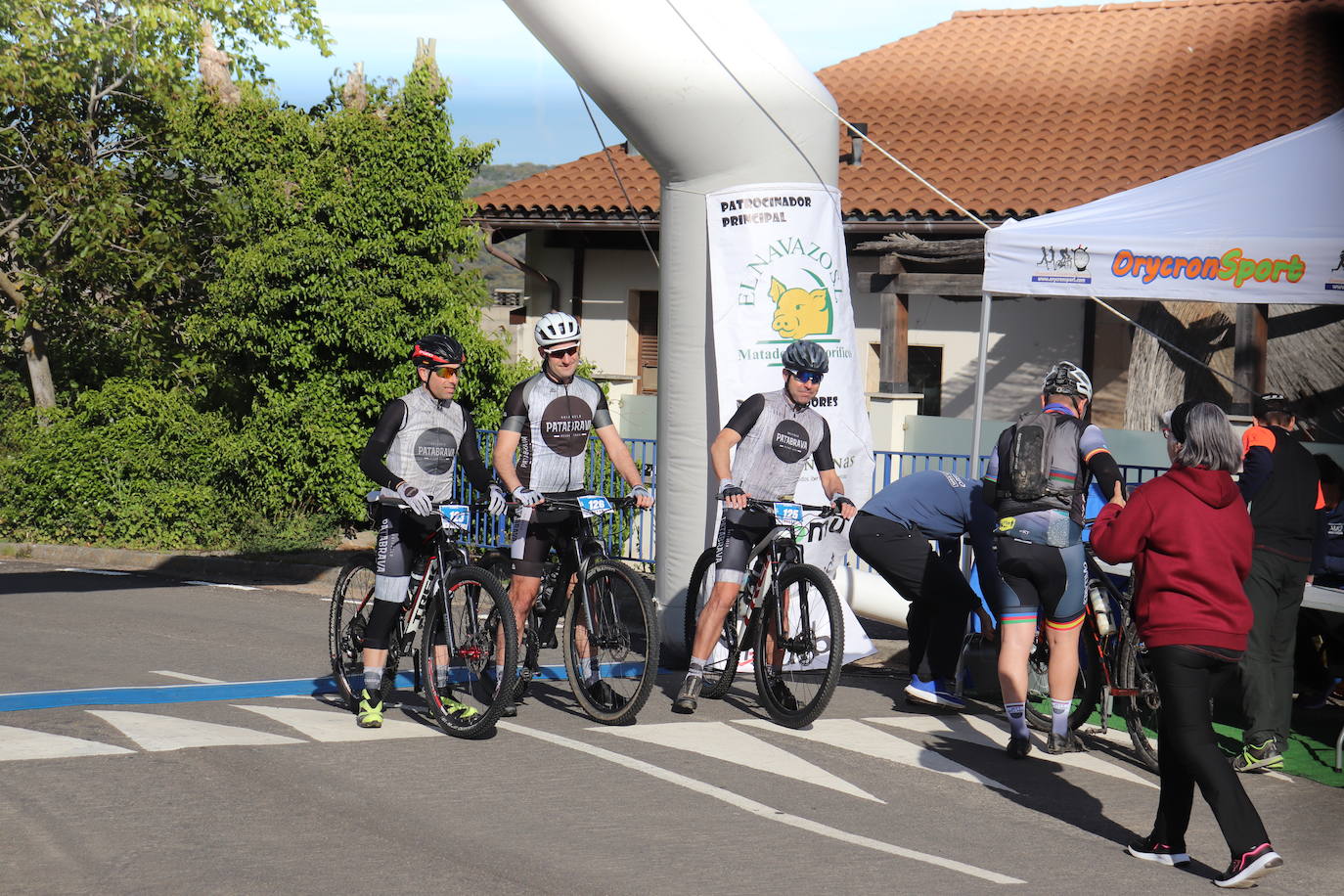 Doscientos corredores disfrutan del Desafío BTT de Fuentes de Béjar