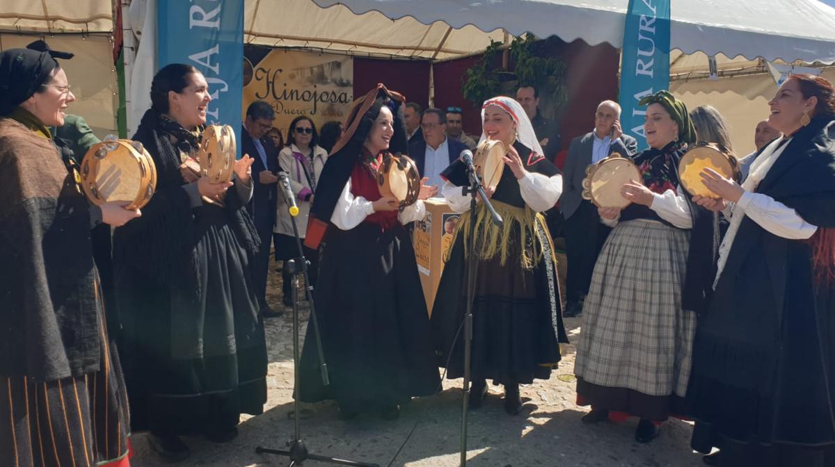 El ambientazo con el que ha arrancado la Feria Internacional del Queso de Hinojosa