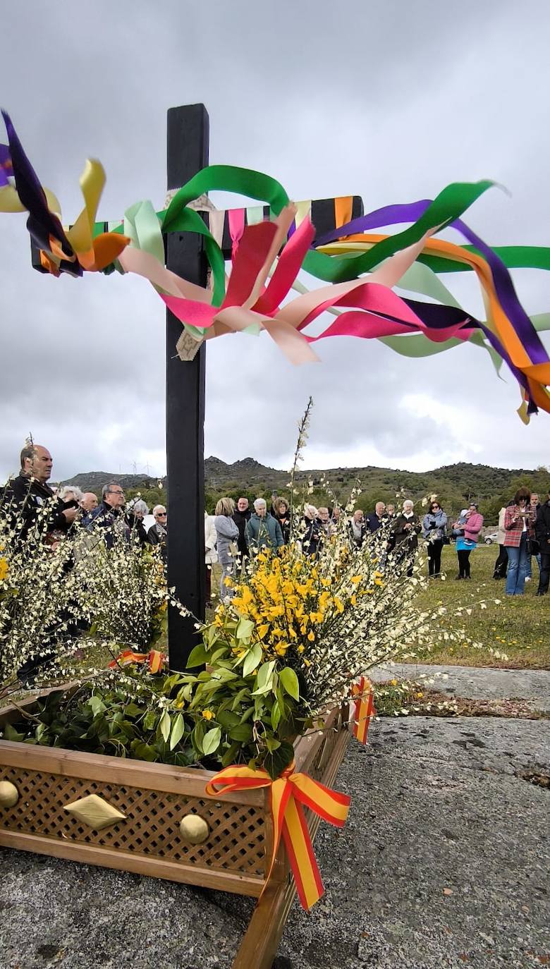 Nava de Béjar celebra la festividad de la Bendita Cruz
