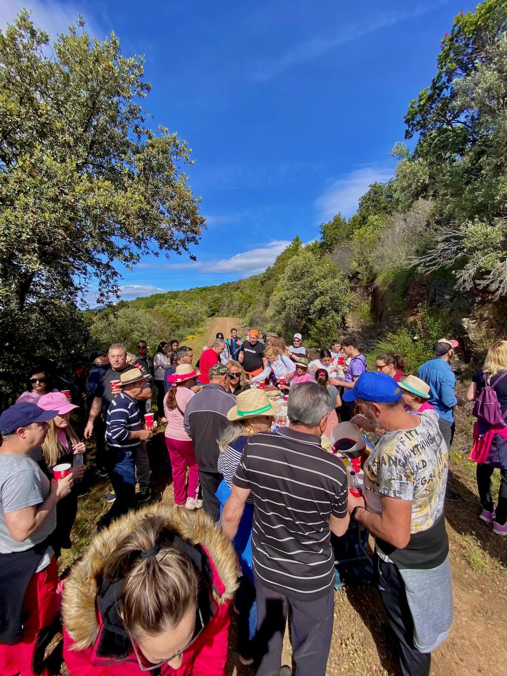 Animada jornada festiva en Molinillo con motivo de la Cruz de mayo
