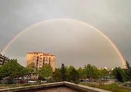 Arcoíris completo sobre Salamanca.