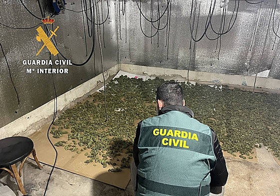 Un agente durante la 'Operación Santgorjo'.