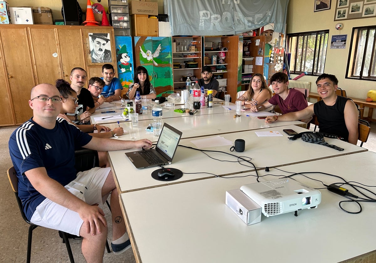 Jóvenes de Prodesi durante una de sus actividades en un campamento.