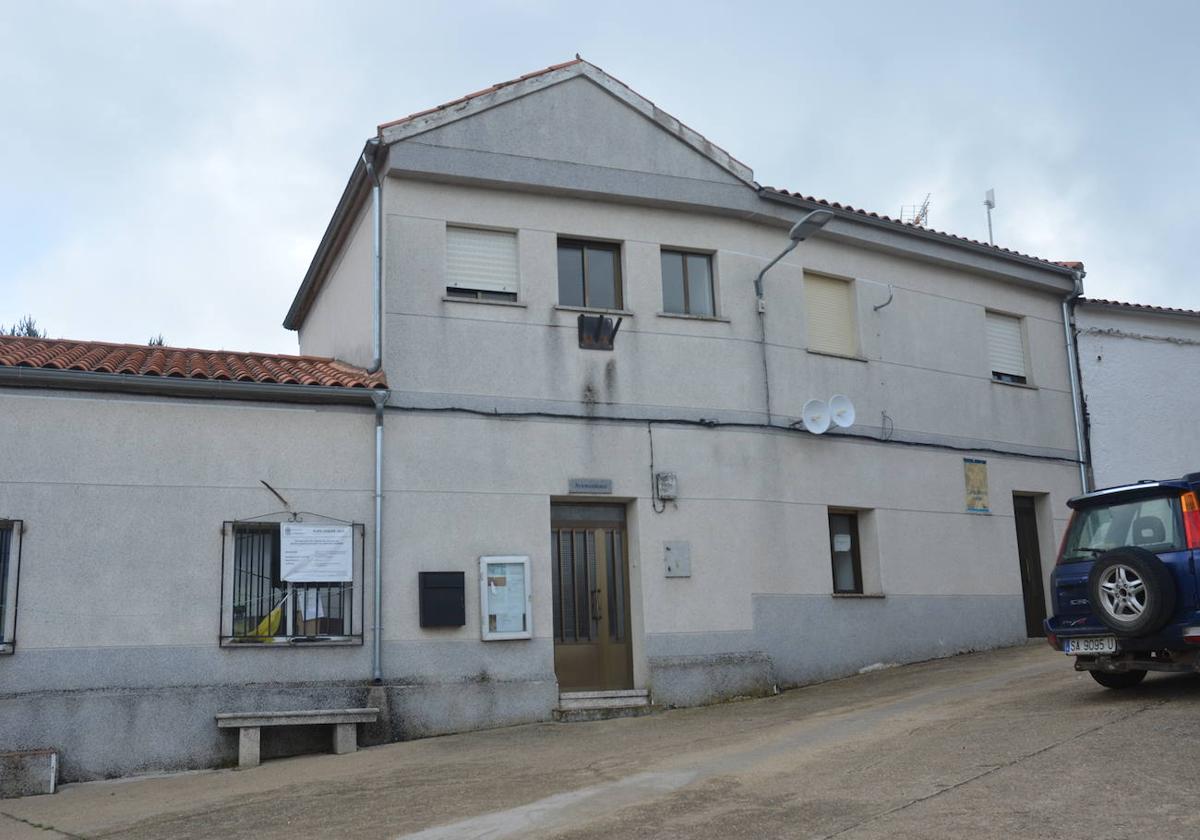 Casa Consistorial de Cilleros de la Bastida, el pueblo más pequeño de la Sierra de Francia.