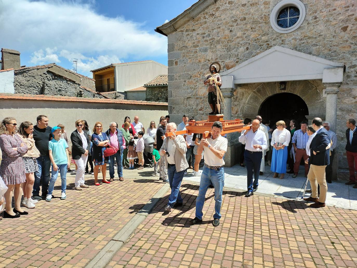 Peromingo cumple con San Isidro y celebra su día de fiesta