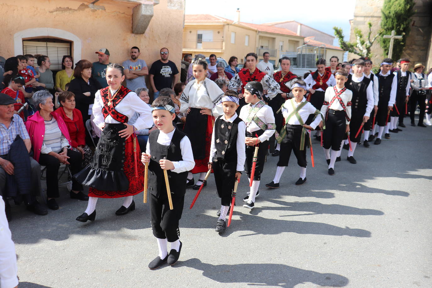 Jornada de tradición y danzas en Cespedosa de Tormes