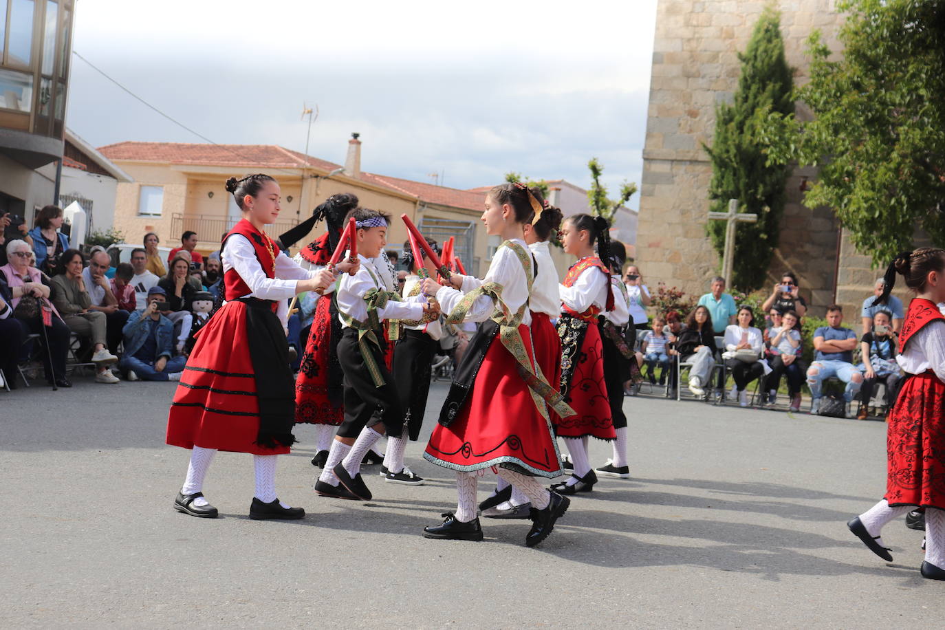 Jornada de tradición y danzas en Cespedosa de Tormes