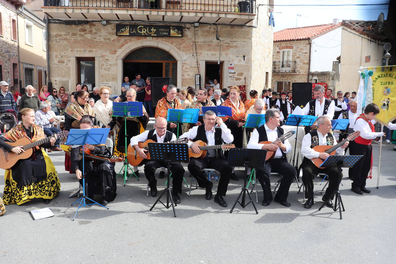 Jornada de tradición y danzas en Cespedosa de Tormes