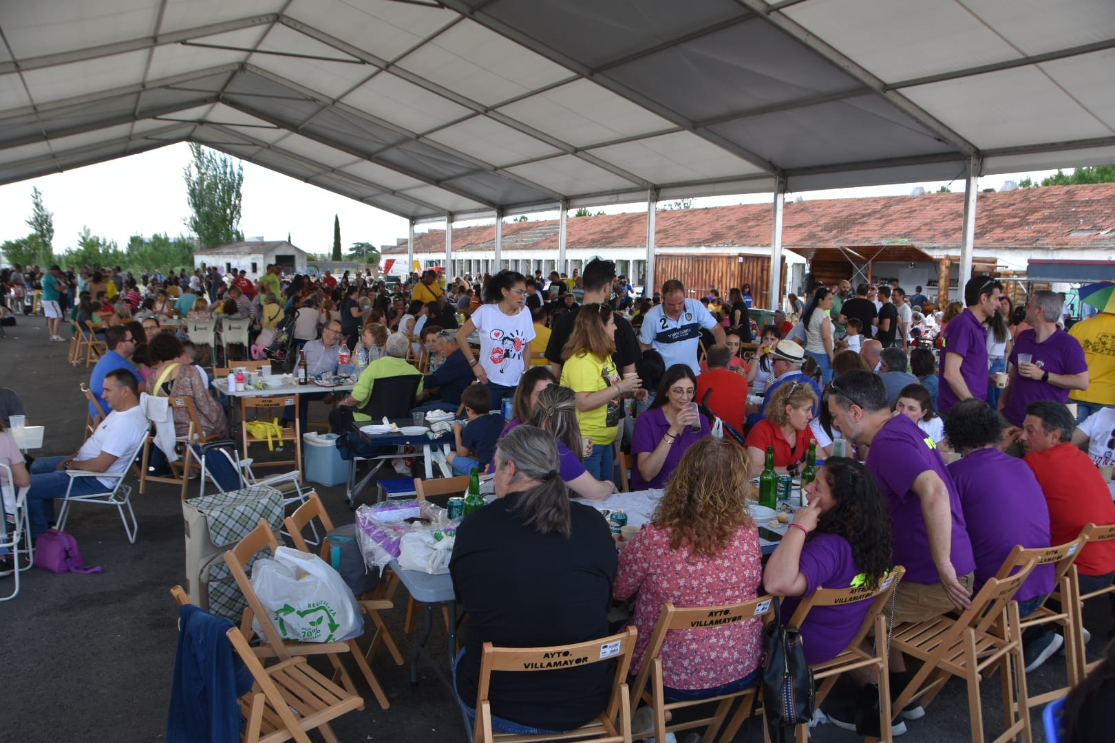 Parrillada para 2.000 personas en Villamayor