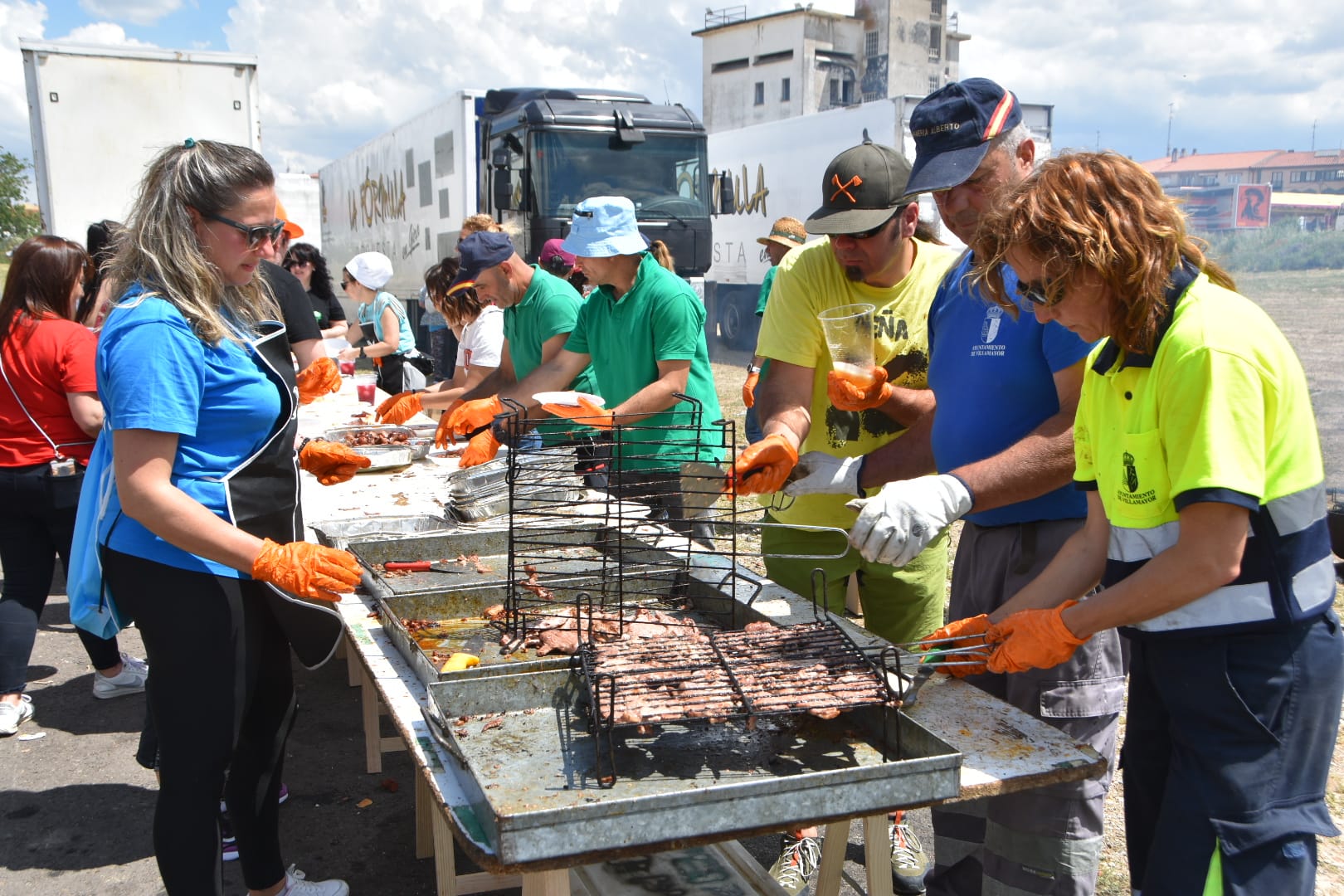 Parrillada para 2.000 personas en Villamayor