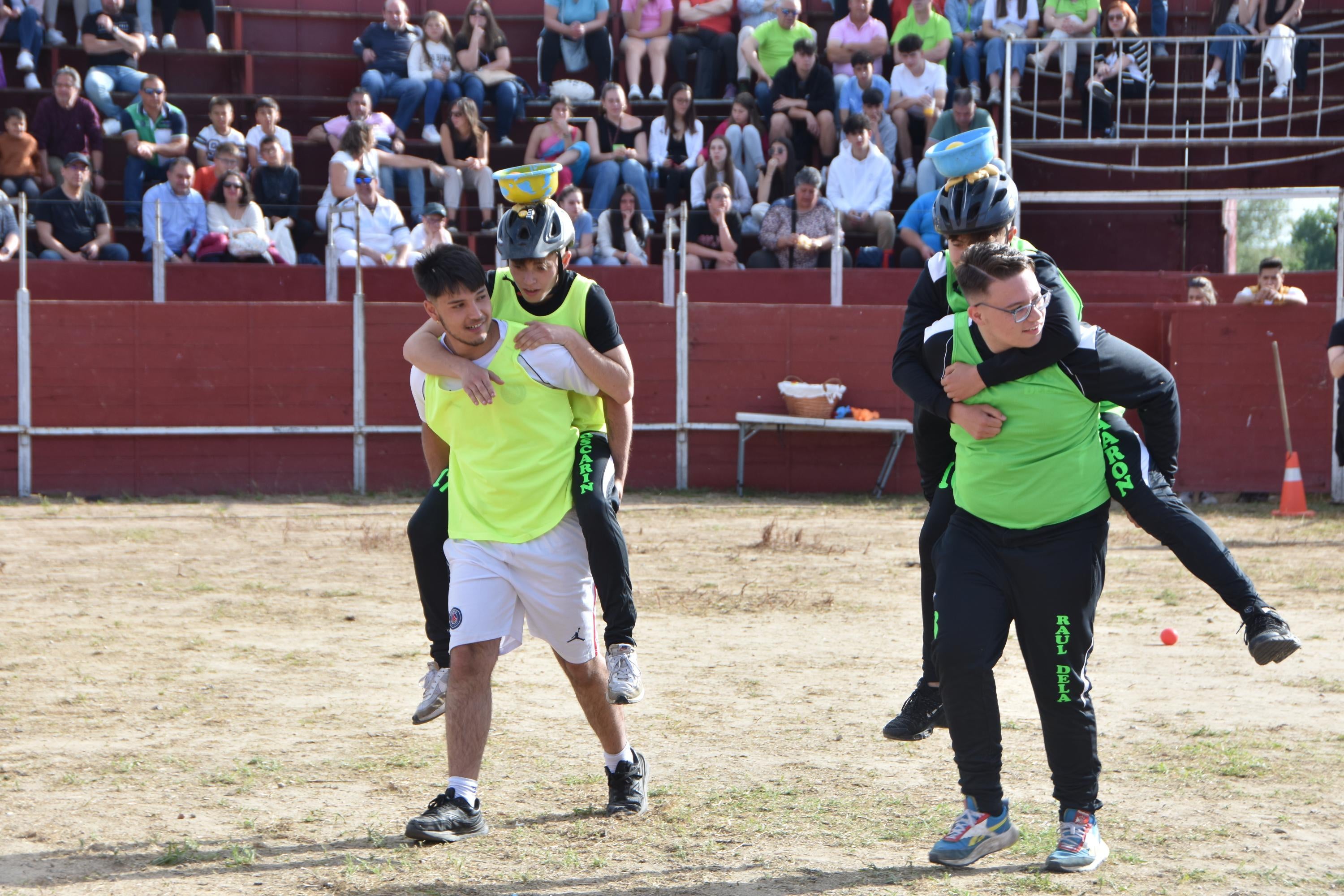 Risas, competición y diversión en el &#039;Humor Amarillo&#039; de Villamayor