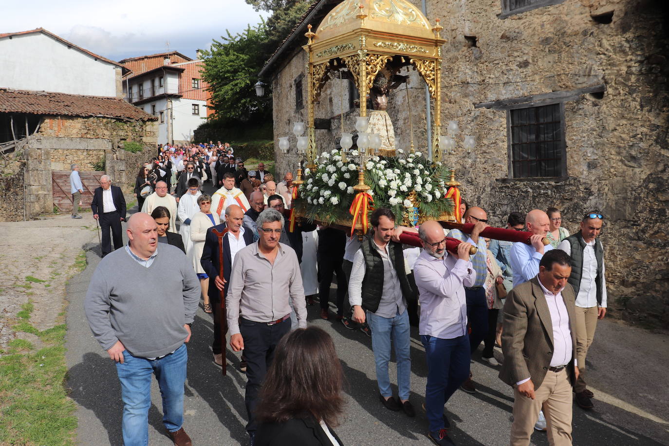 Solemne regreso a casa del Bendito Cristo del Refugio