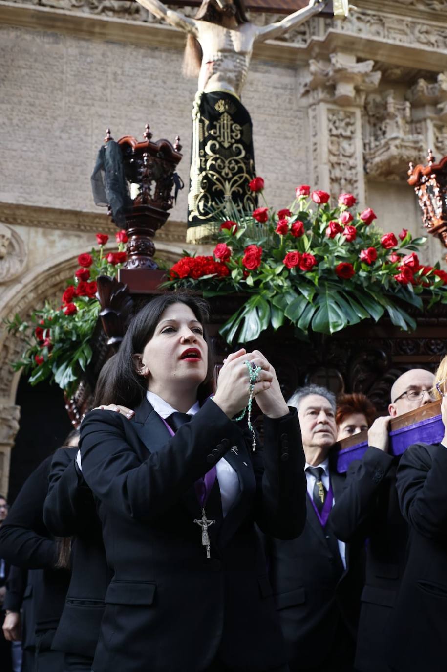 Multitudinaria procesión del Cristo de los Milagros